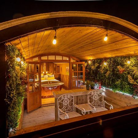Ashwood Shepherd Hut -Ockeridge Rural Retreats Διαμέρισμα Ουόρσεστερ Εξωτερικό φωτογραφία