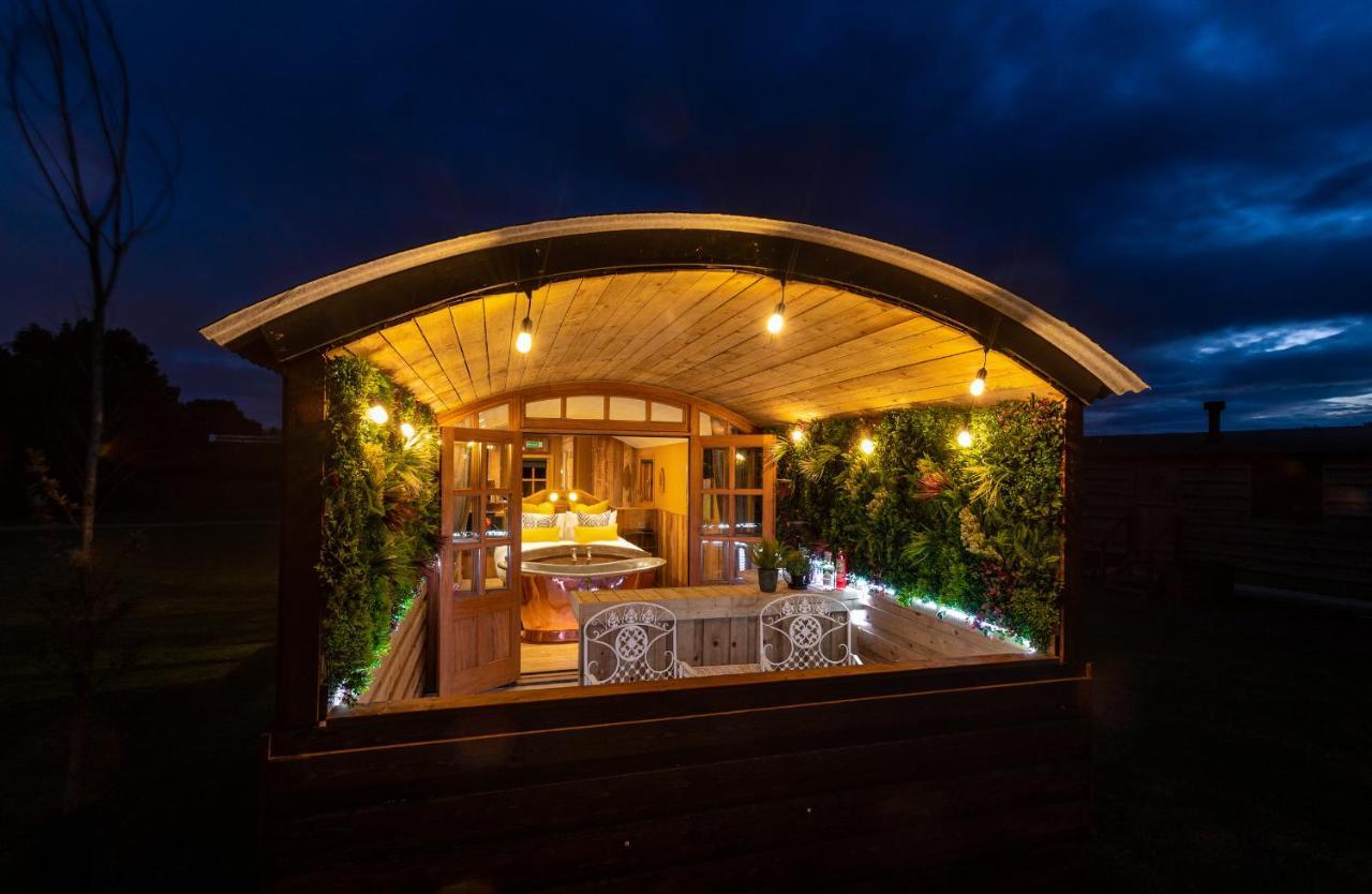 Ashwood Shepherd Hut -Ockeridge Rural Retreats Διαμέρισμα Ουόρσεστερ Εξωτερικό φωτογραφία