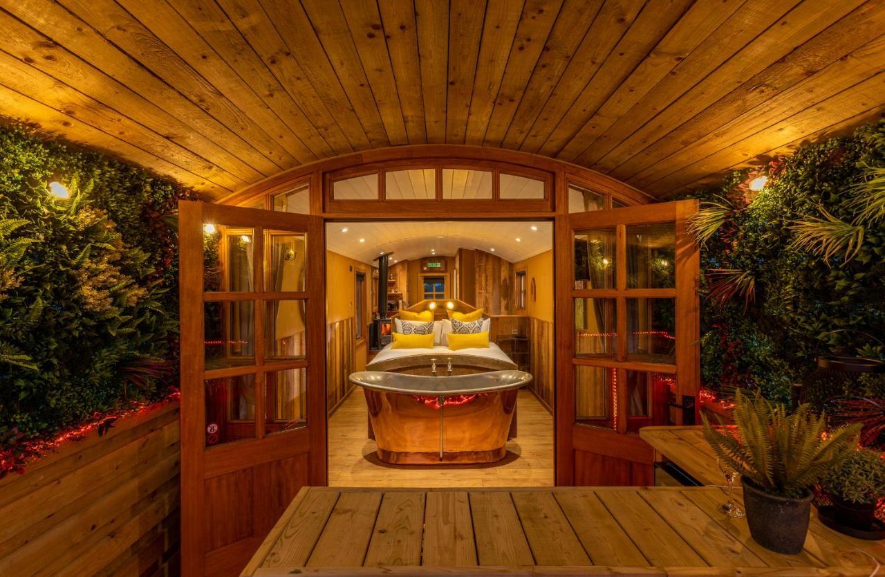 Ashwood Shepherd Hut -Ockeridge Rural Retreats Διαμέρισμα Ουόρσεστερ Εξωτερικό φωτογραφία