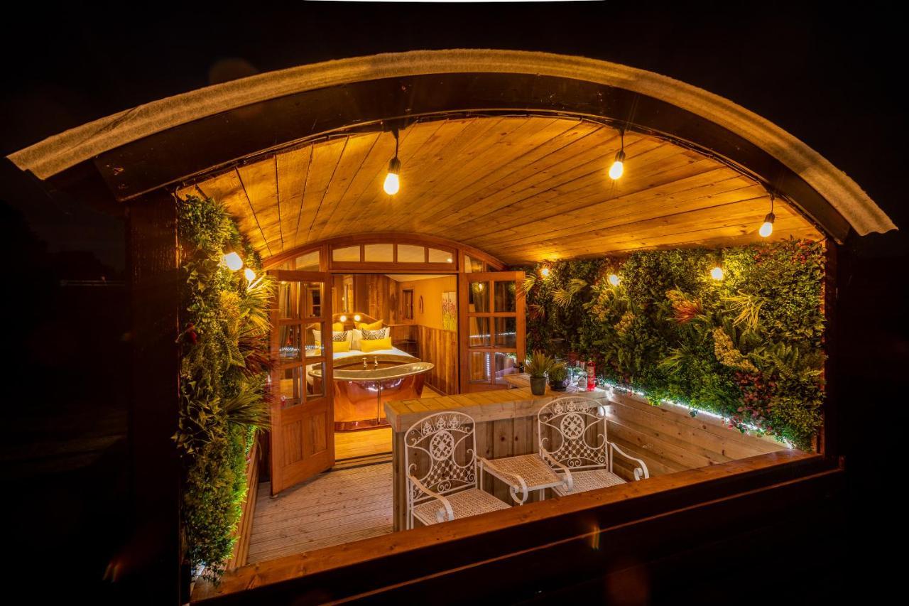 Ashwood Shepherd Hut -Ockeridge Rural Retreats Διαμέρισμα Ουόρσεστερ Εξωτερικό φωτογραφία