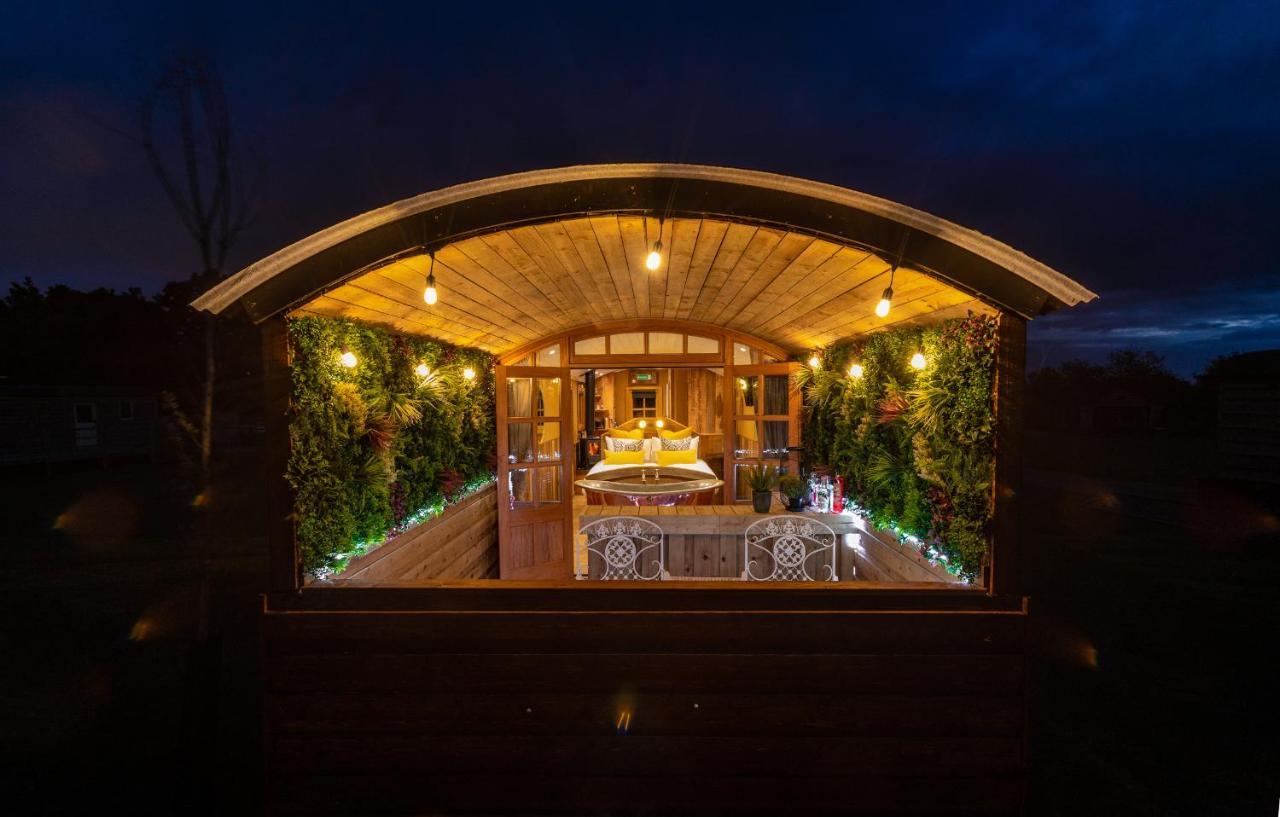 Ashwood Shepherd Hut -Ockeridge Rural Retreats Διαμέρισμα Ουόρσεστερ Εξωτερικό φωτογραφία